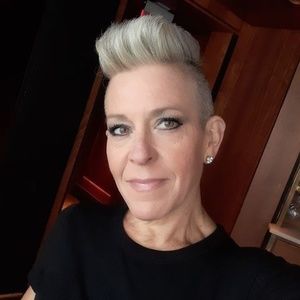 Meet your Posher, Traci